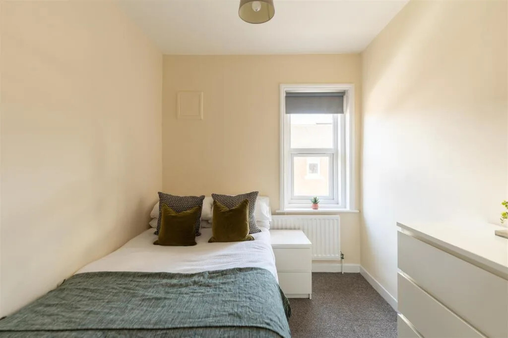 4 bedroom terraced house for rent