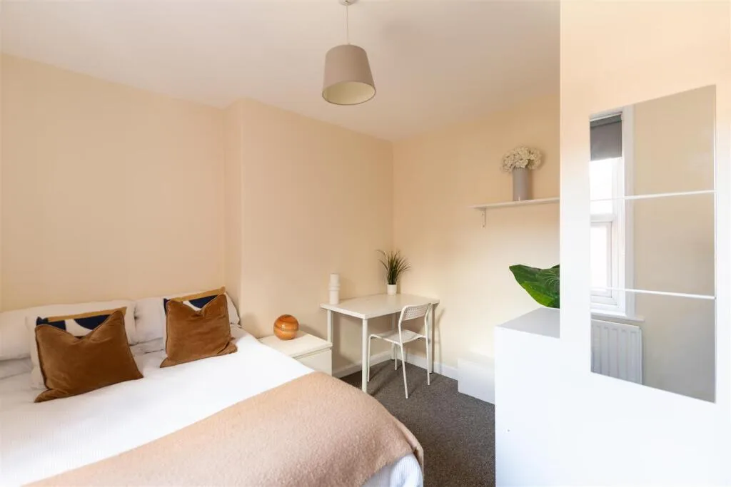 4 bedroom terraced house for rent
