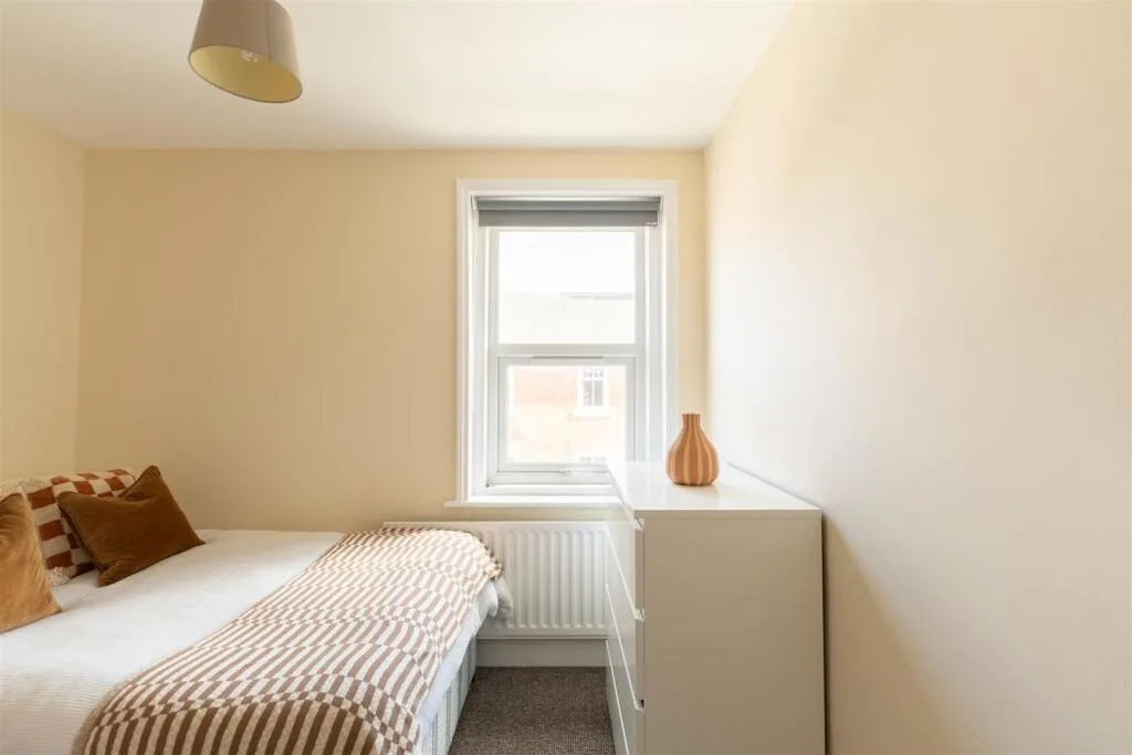 4 bedroom terraced house for rent