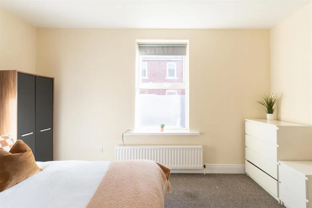 4 bedroom terraced house for rent