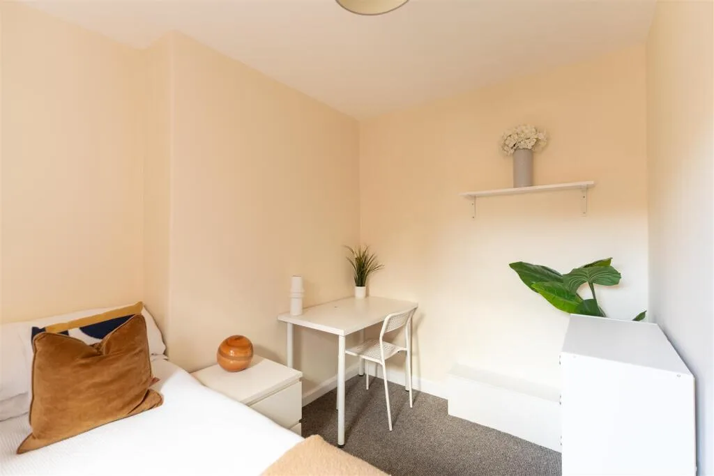4 bedroom terraced house for rent