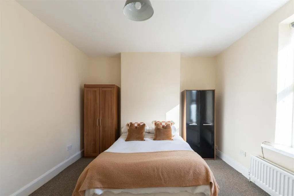 4 bedroom terraced house for rent