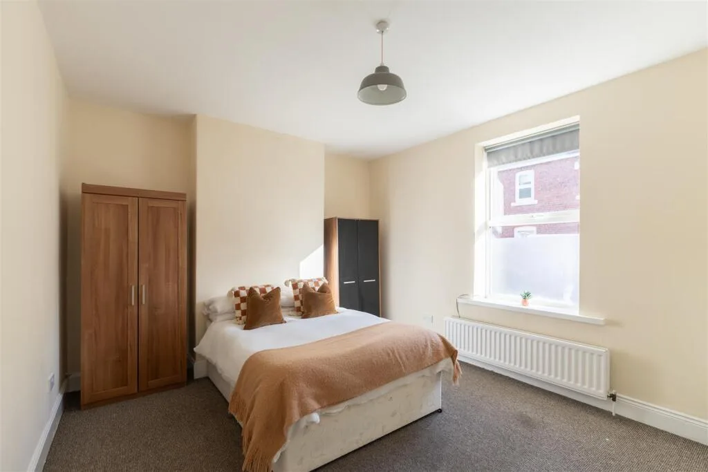 4 bedroom terraced house for rent