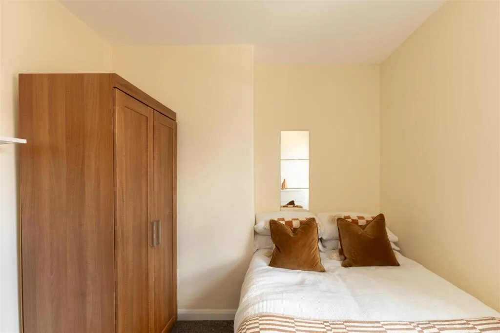4 bedroom terraced house for rent