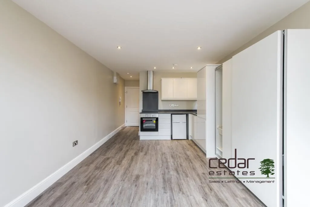 Studio flat for rent