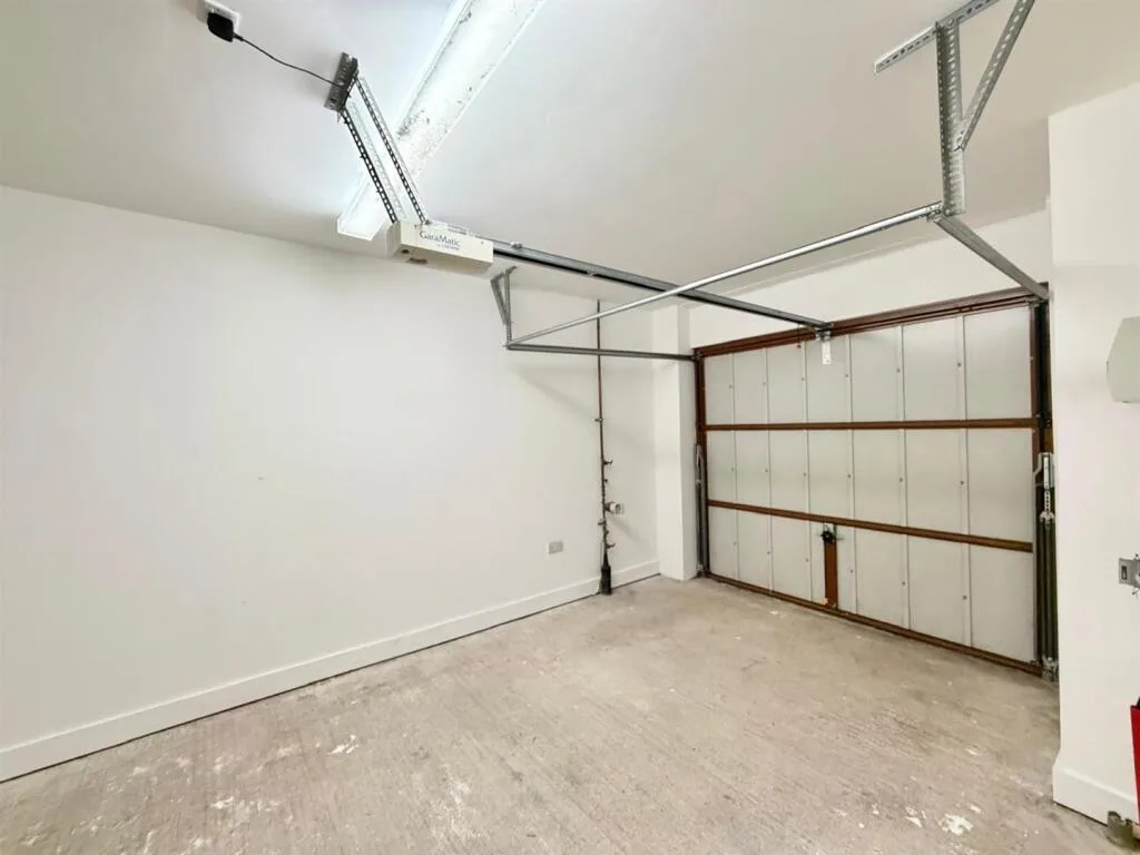 2 bedroom house for rent