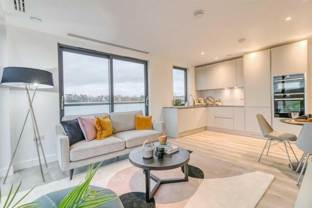 2 bedroom penthouse for rent