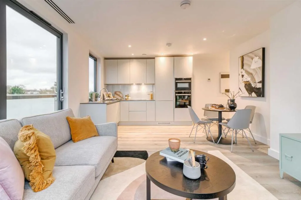 2 bedroom penthouse for rent