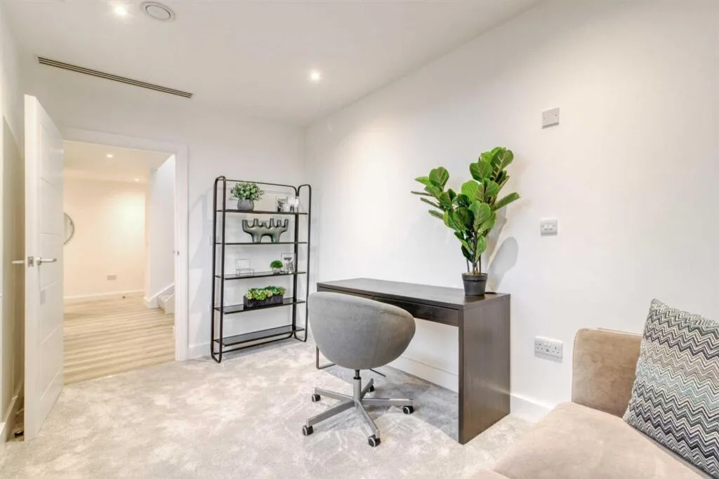 2 bedroom penthouse for rent