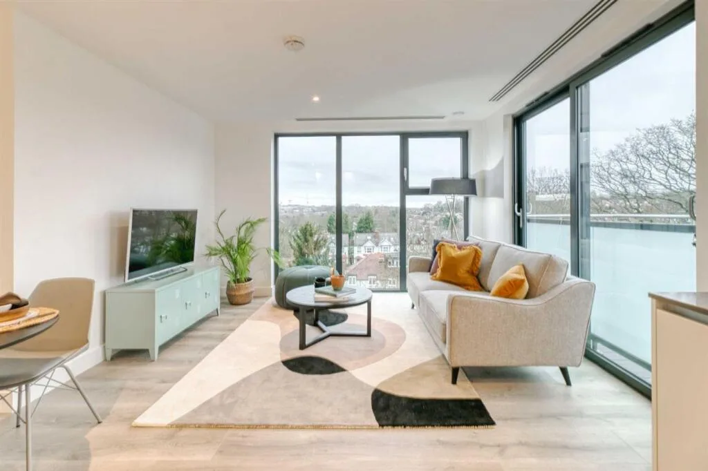 2 bedroom penthouse for rent