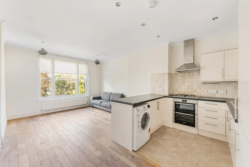 2 bedroom flat for rent