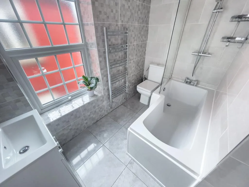 4 bedroom terraced house for rent