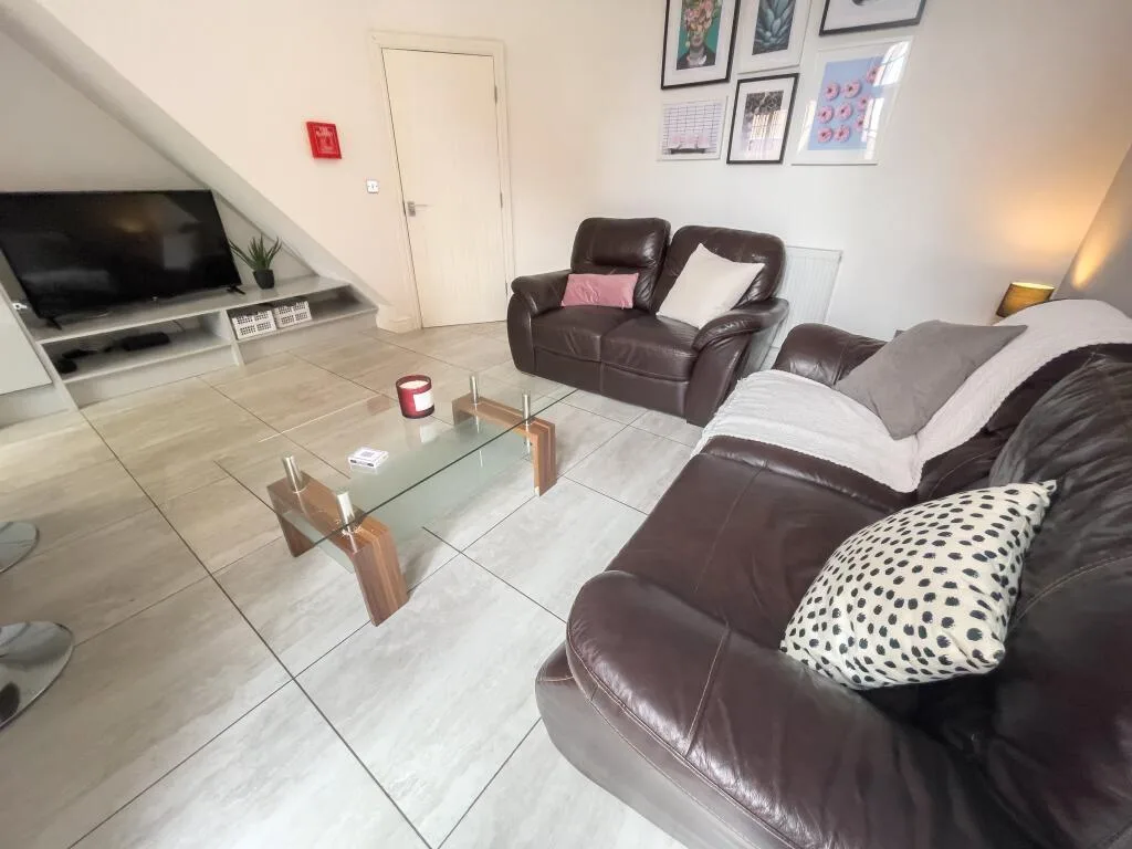 4 bedroom terraced house for rent
