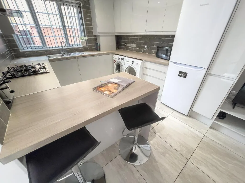 4 bedroom terraced house for rent