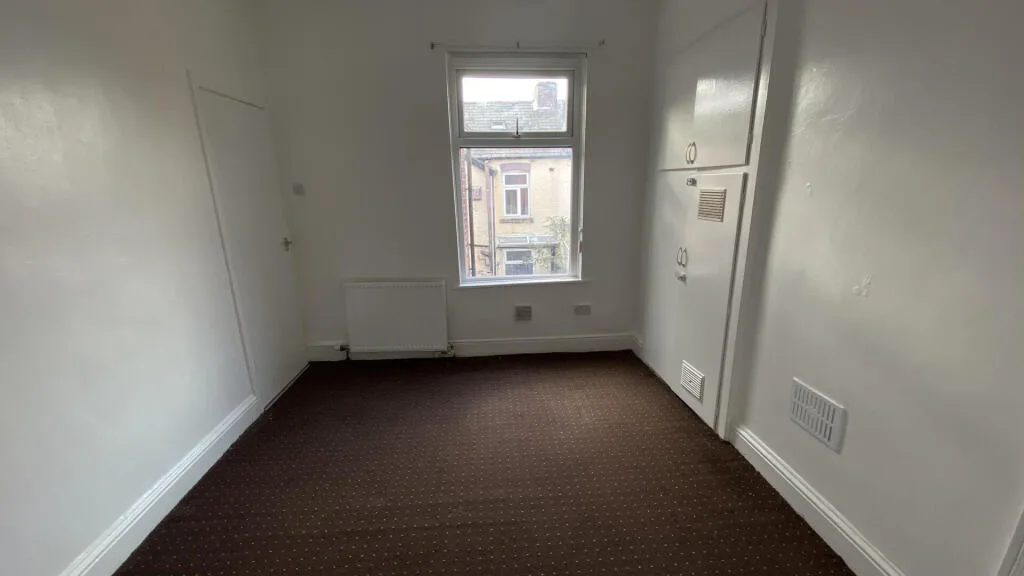 2 bedroom end of terrace house for rent