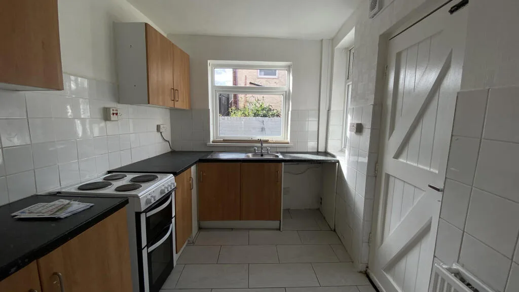2 bedroom end of terrace house for rent