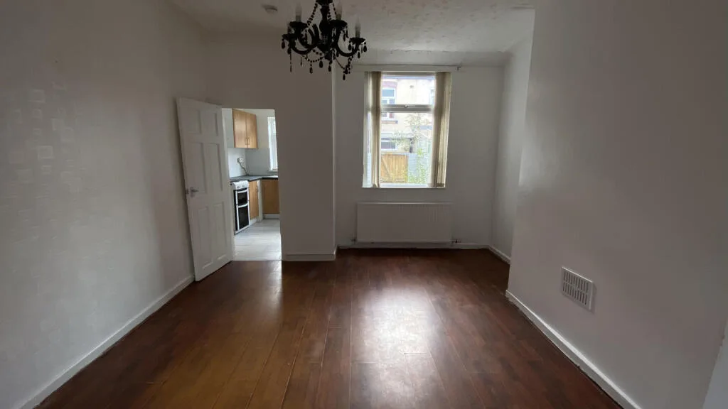 2 bedroom end of terrace house for rent