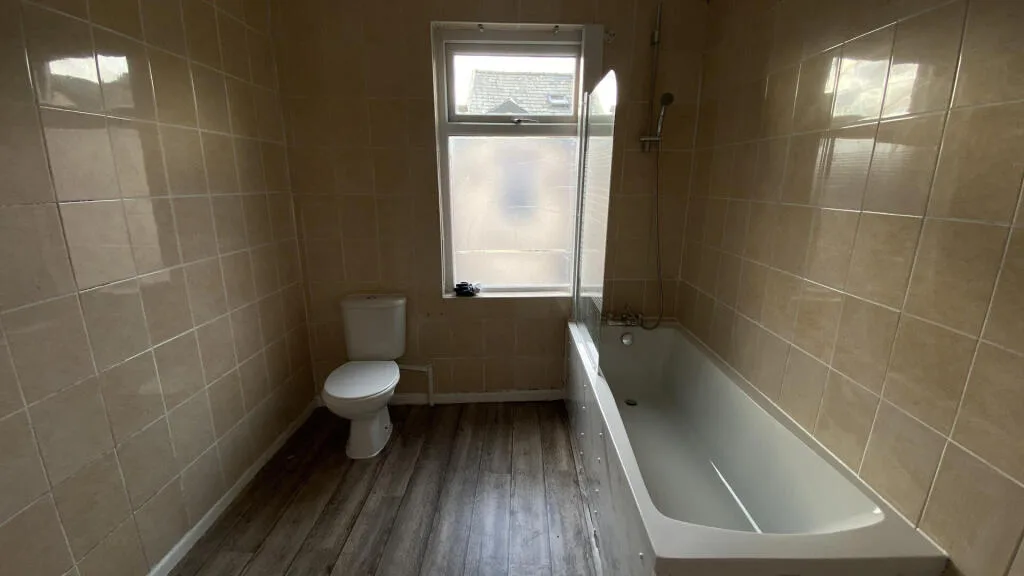 2 bedroom end of terrace house for rent