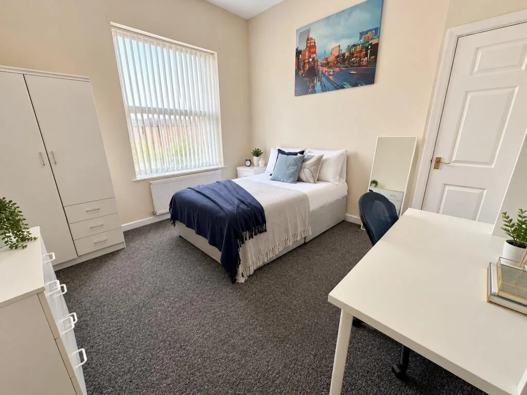 5 bedroom terraced house for rent