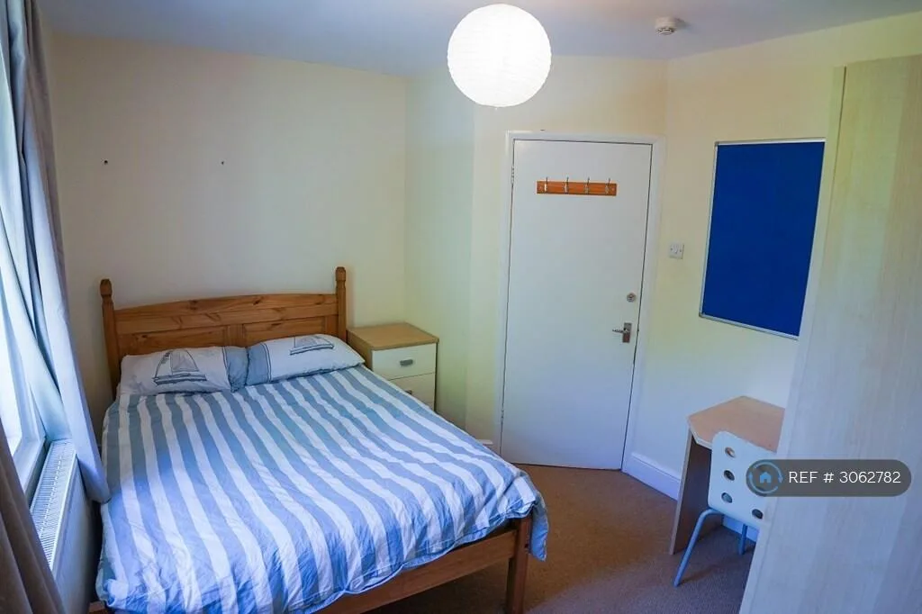 3 bedroom semi-detached house for rent