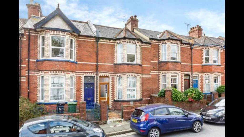 5 bedroom terraced house for rent