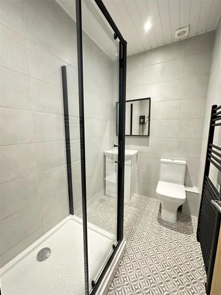 7 bedroom terraced house for rent