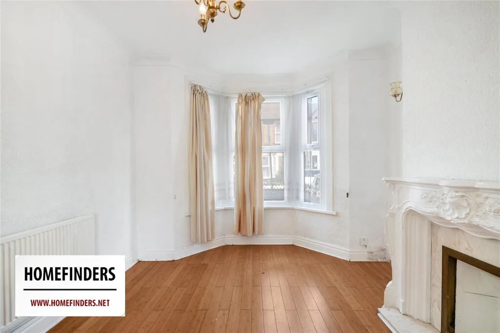 3 bedroom semi-detached house for rent