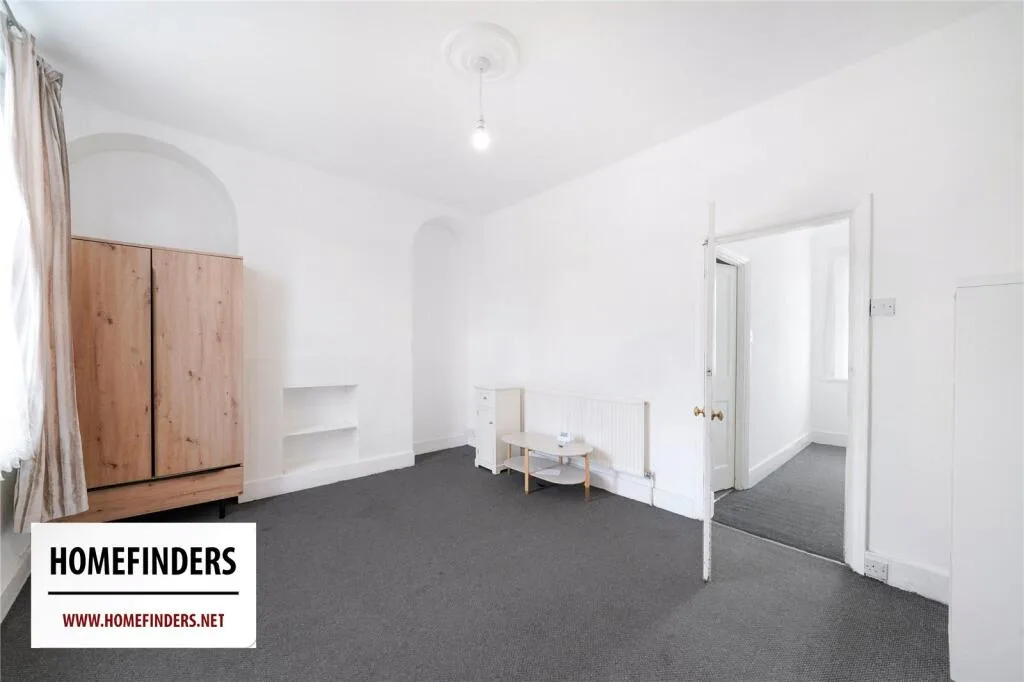 3 bedroom semi-detached house for rent