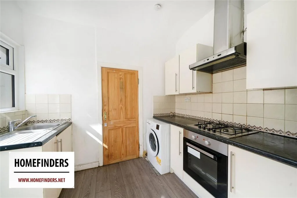 3 bedroom semi-detached house for rent