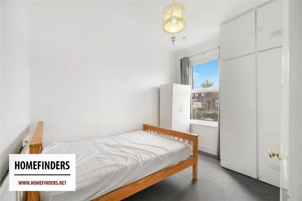 3 bedroom semi-detached house for rent