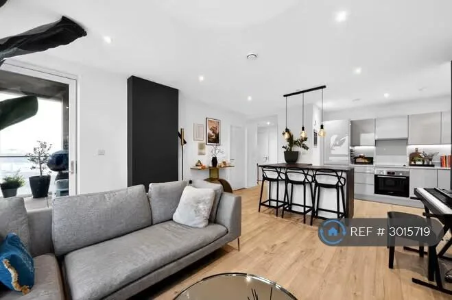 2 bedroom penthouse for rent