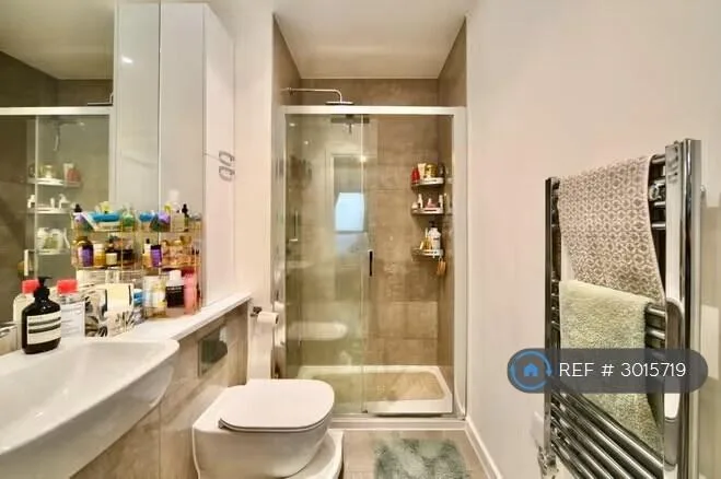 2 bedroom penthouse for rent