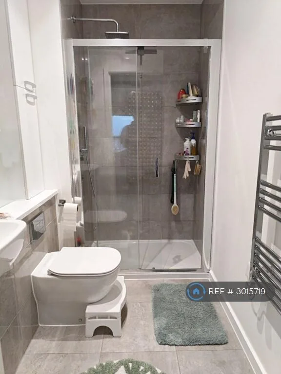 2 bedroom penthouse for rent