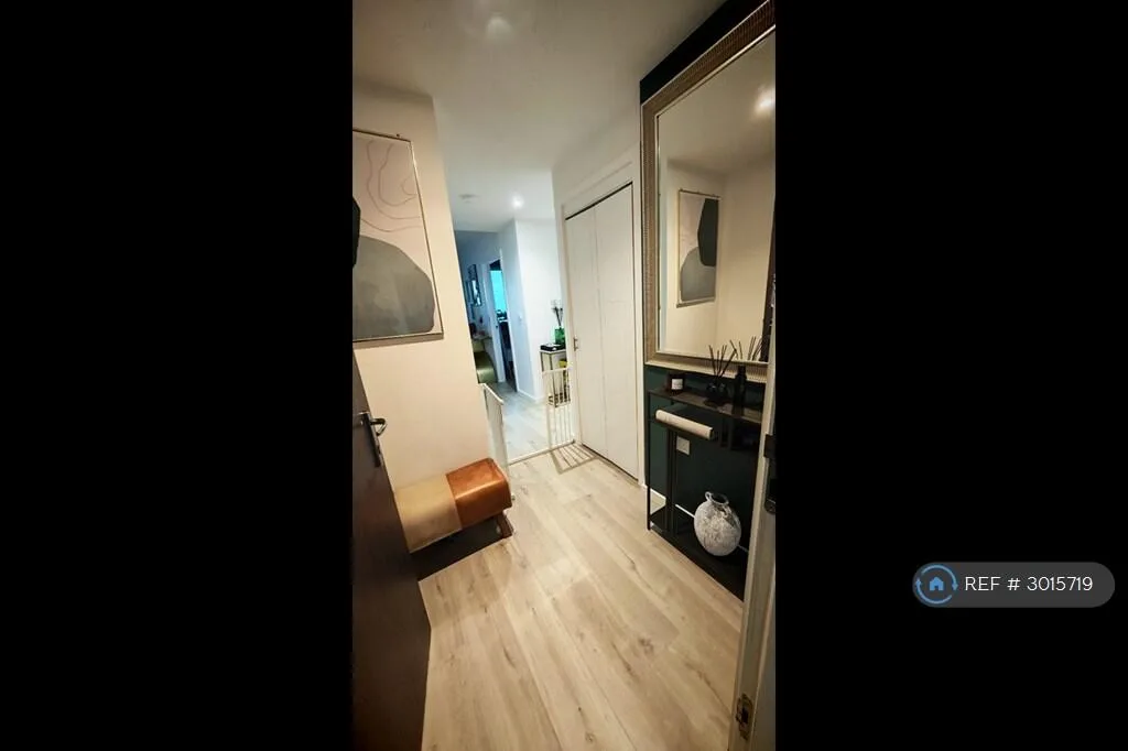 2 bedroom penthouse for rent