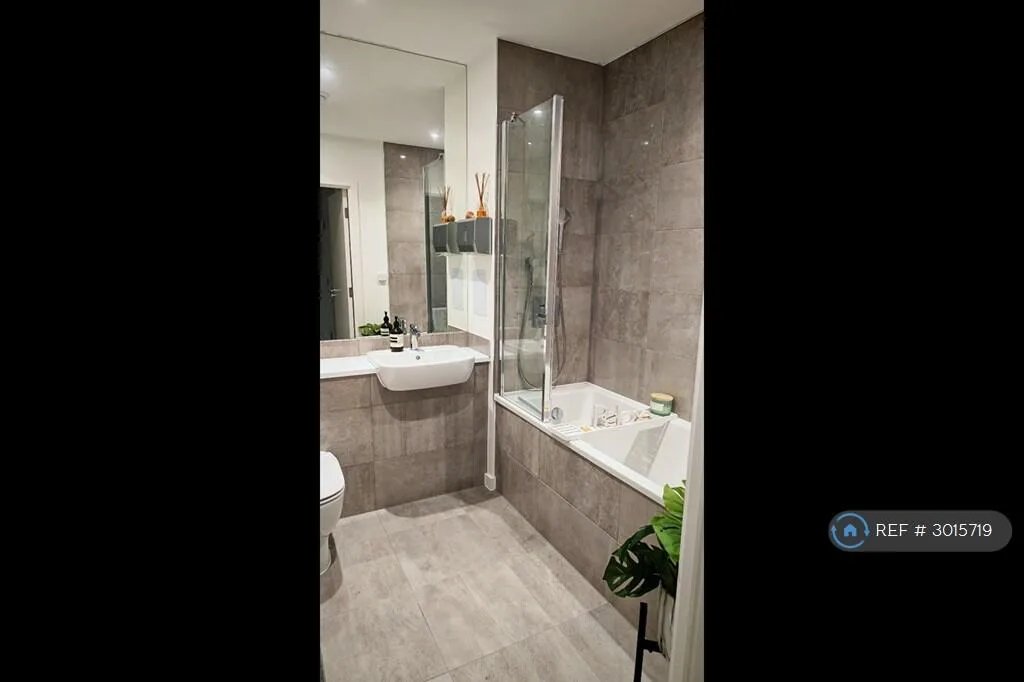 2 bedroom penthouse for rent