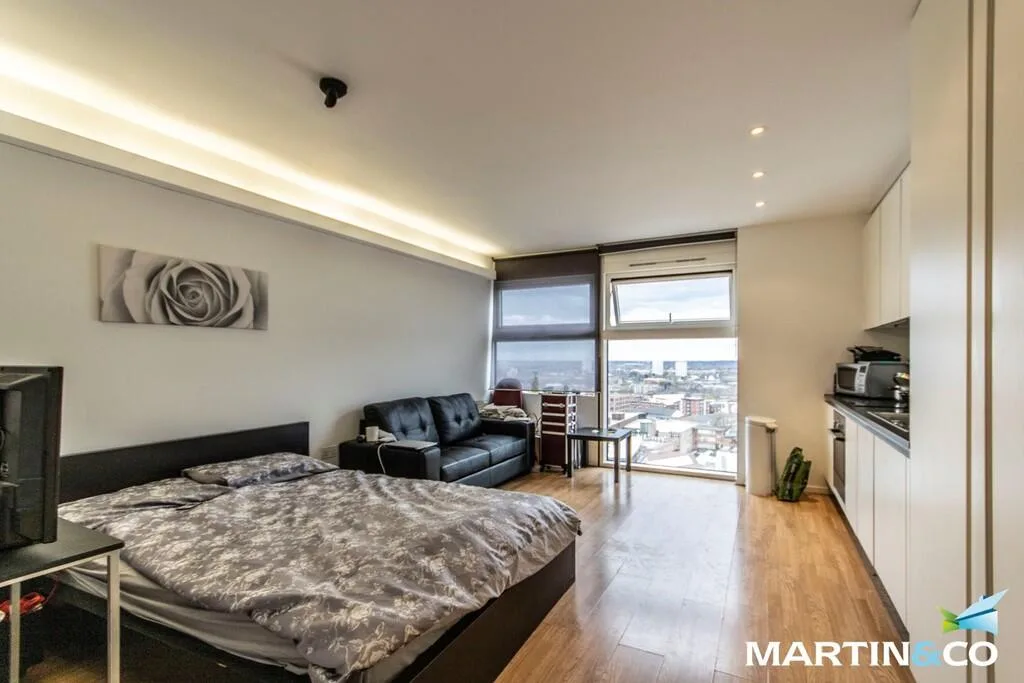 Studio flat for rent