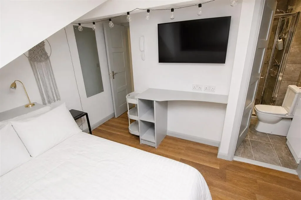 5 bedroom house for rent