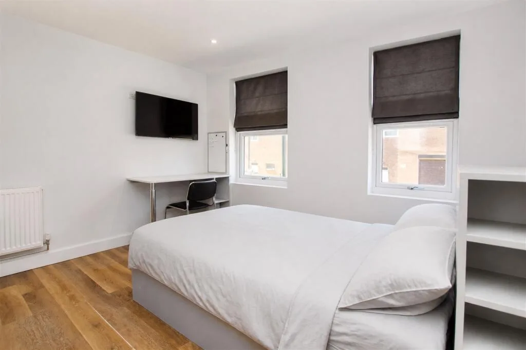 5 bedroom house for rent