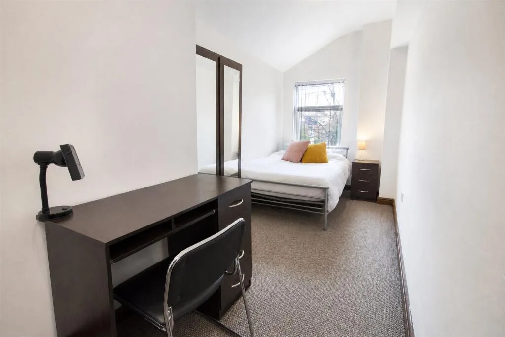 7 bedroom house for rent