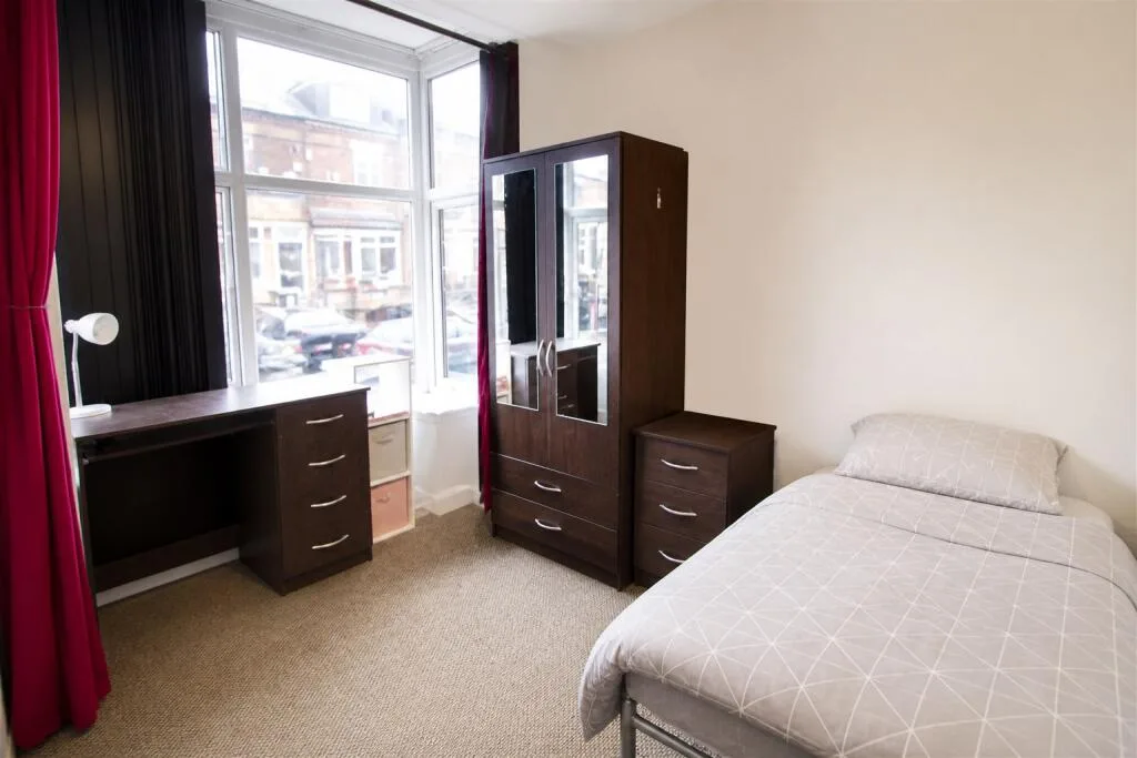 7 bedroom house for rent