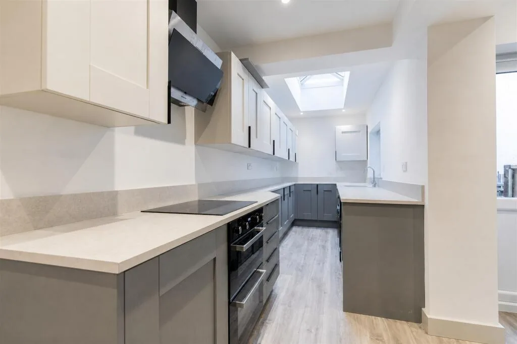 5 bedroom house for rent