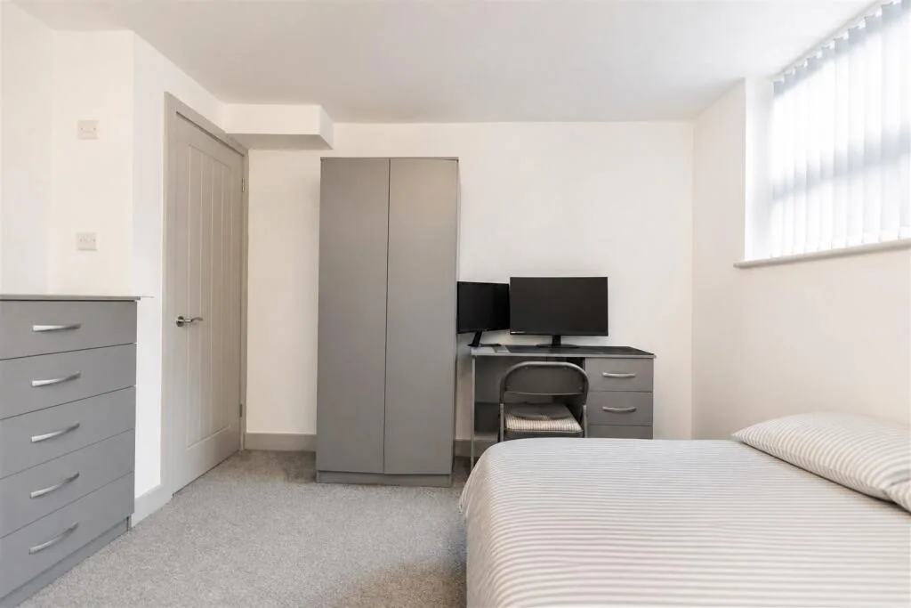 5 bedroom house for rent