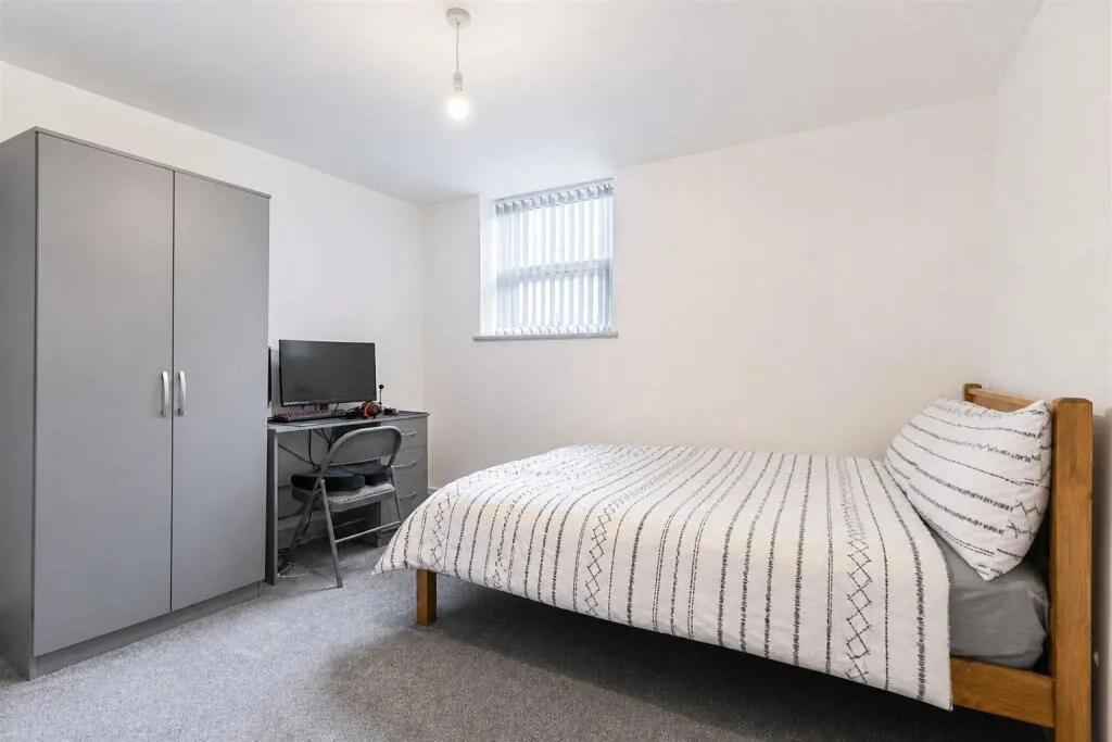 5 bedroom house for rent