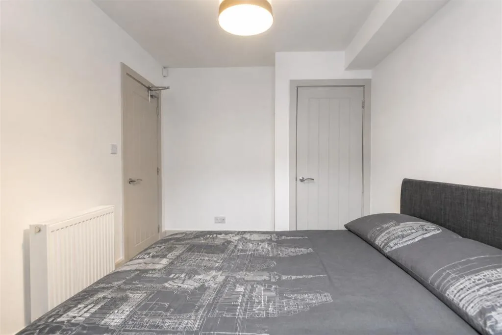5 bedroom house for rent