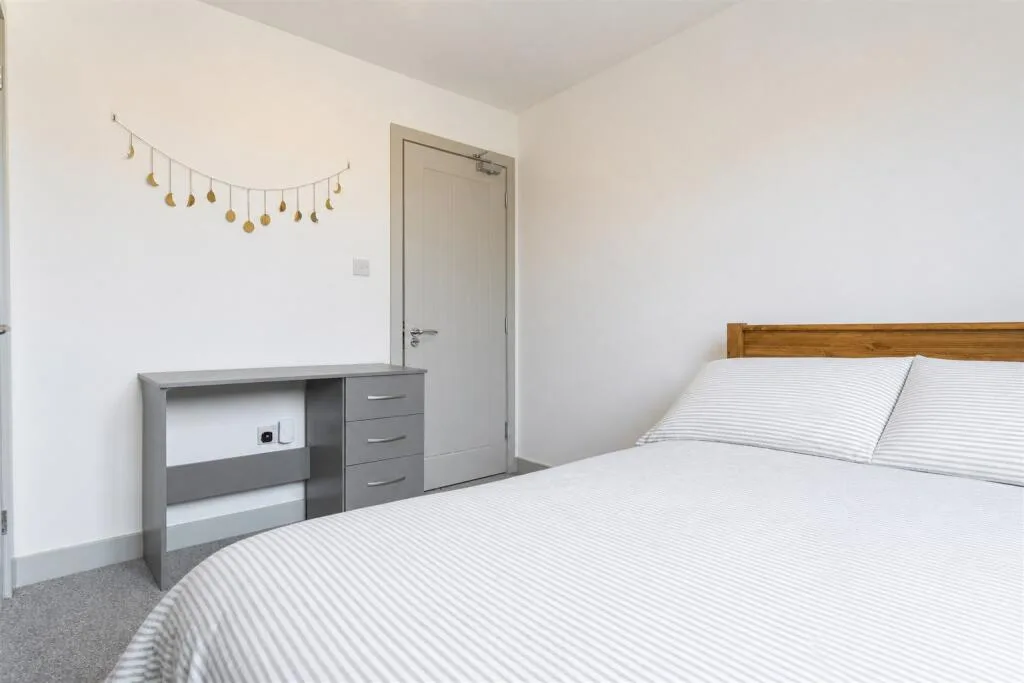 5 bedroom house for rent