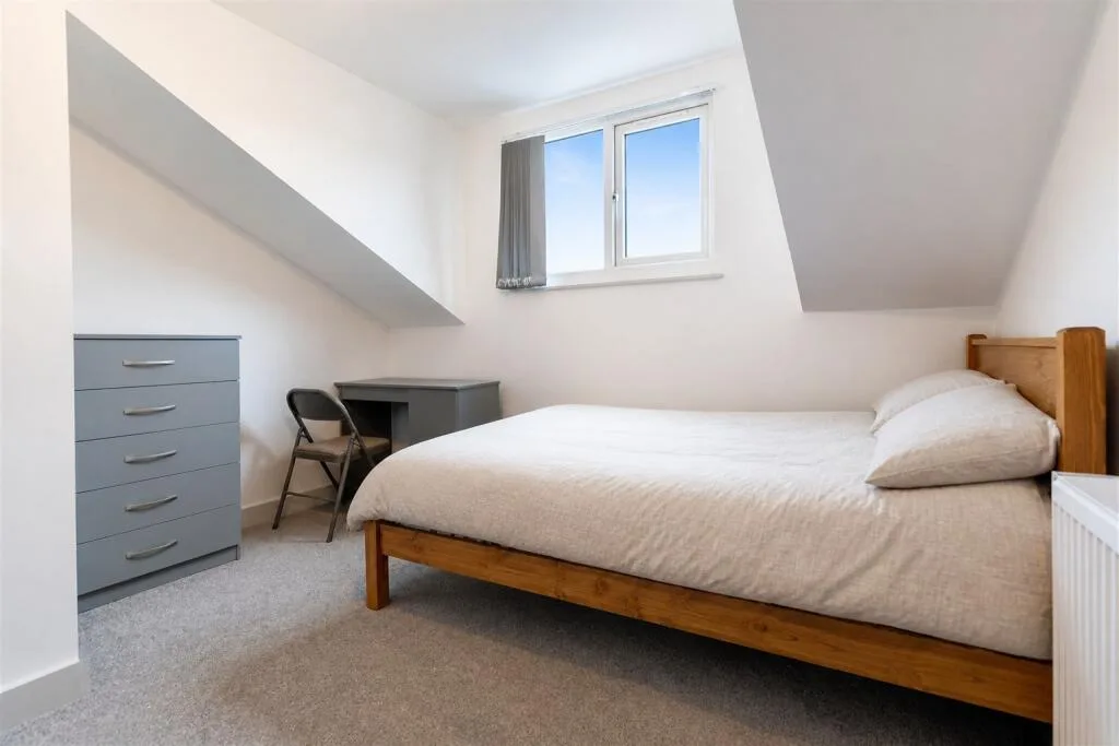 5 bedroom house for rent