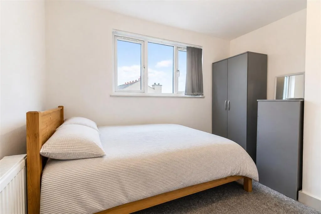 5 bedroom house for rent
