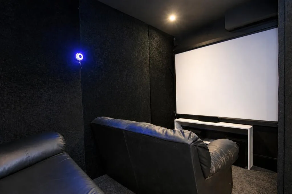 8 bedroom house for rent