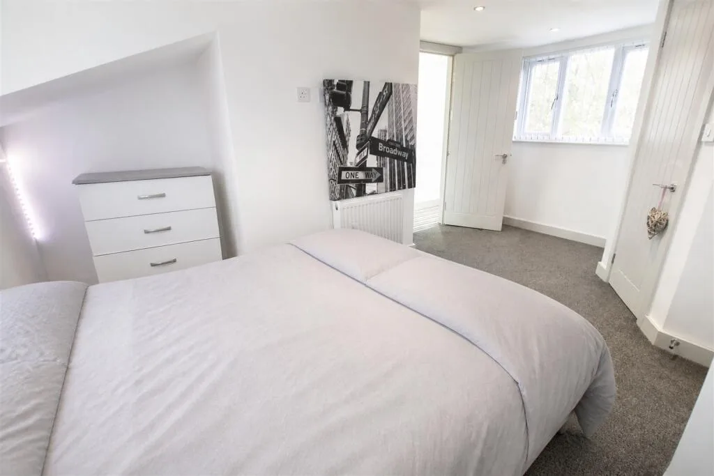 8 bedroom house for rent