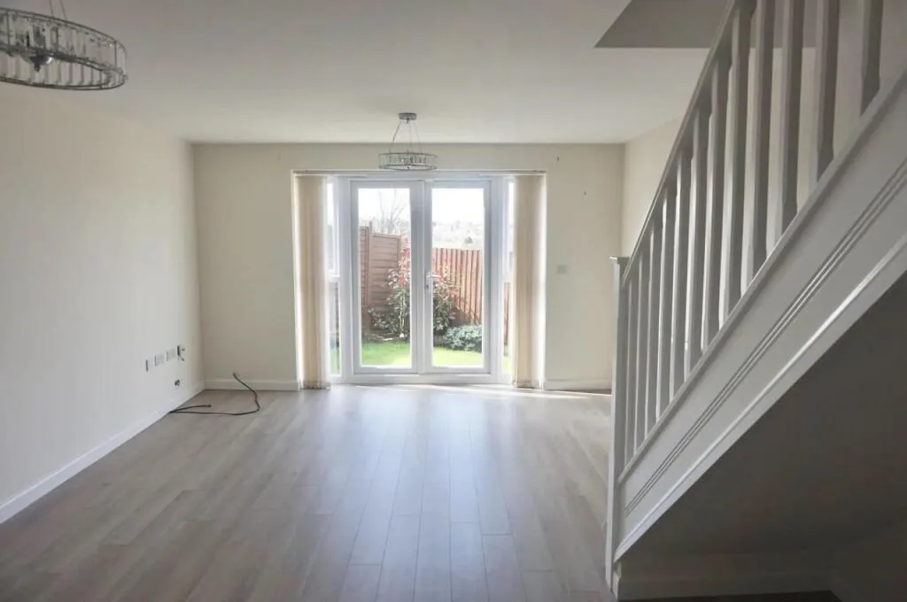 2 bedroom semi-detached house for rent